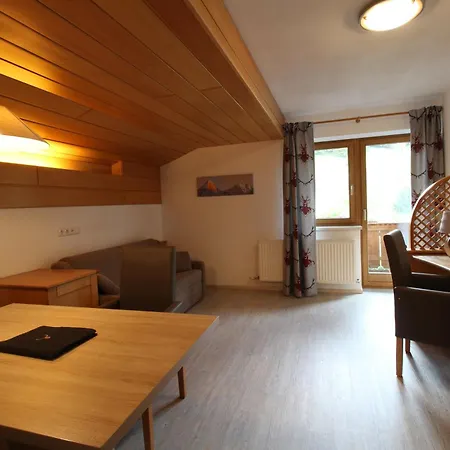 Appartements Alpenland Lermoos Exterior photo